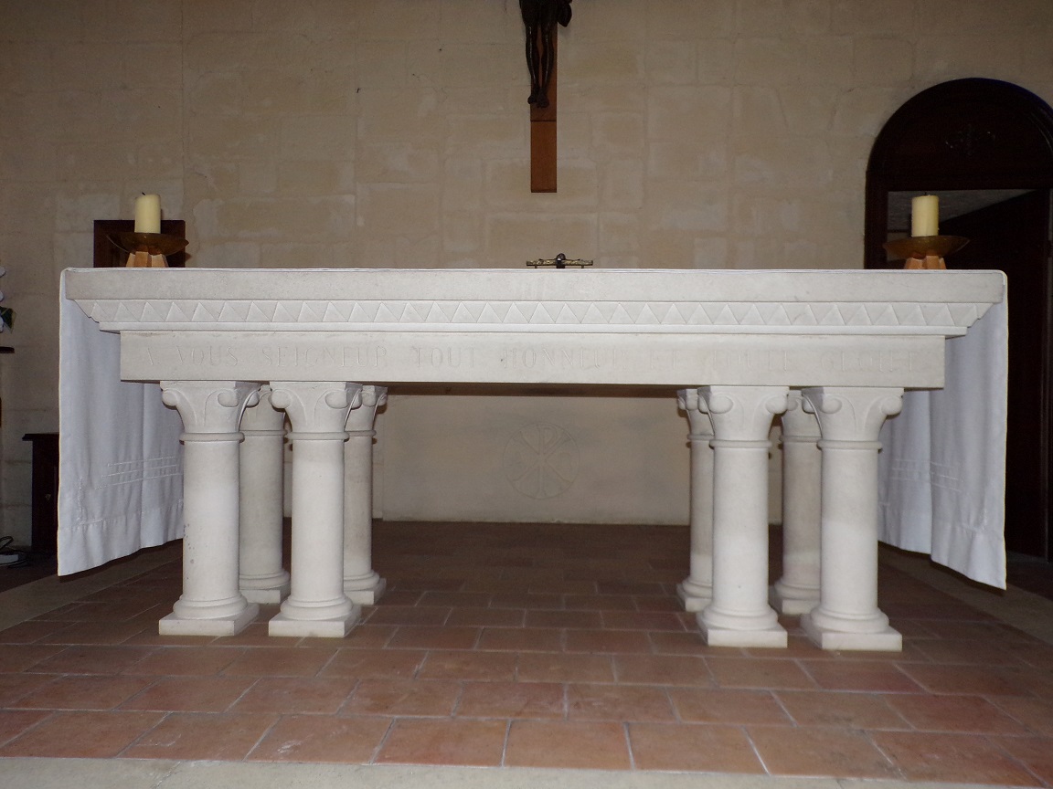 Châteaubernard - La chapelle Saint-Jean - L'autel (24 septembre 2018)