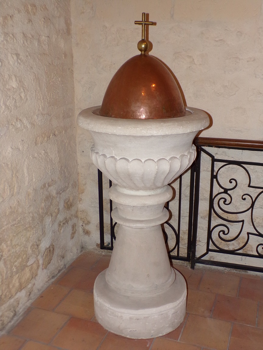Châteaubernard - La chapelle Saint-Jean - Fonts baptismaux (24 septembre 2018)