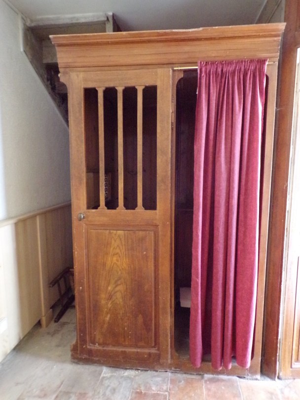 Cognac - L'église Saint-Martin - Le confessionnal (19 janvier 2021)