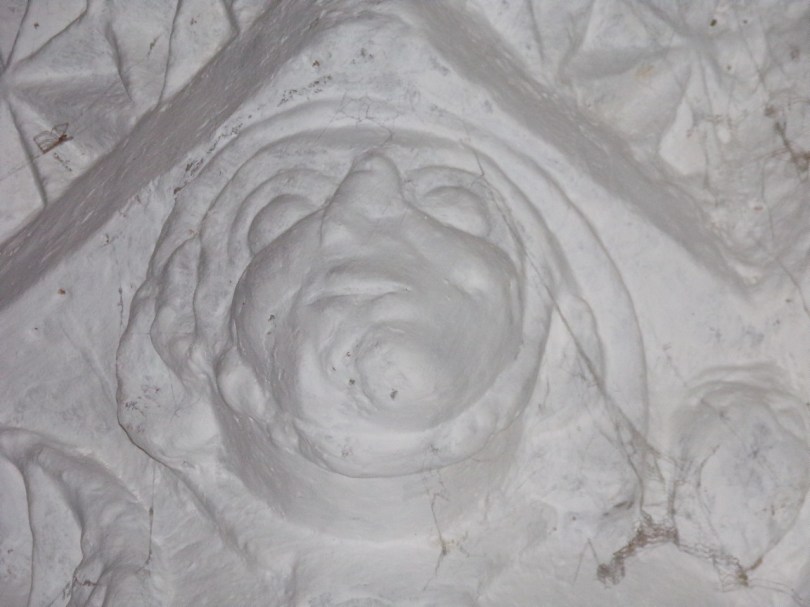 Cognac - L'église Saint-Martin - Un modillon (19 janvier 2021)