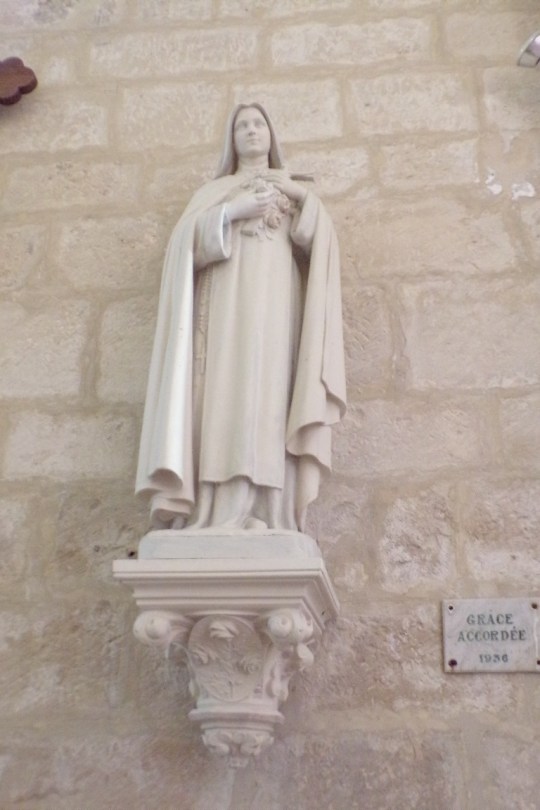 Courbillac - L'église Saint-Aubin - Sainte Thérèse de Lisieux (12 juin 2017)