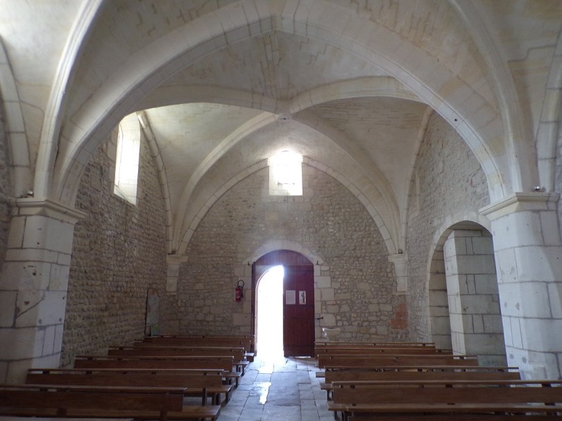 Dompierre-sur Charente - L'église Saint-Blaise - Vue de l'autel (8 juin 2018)