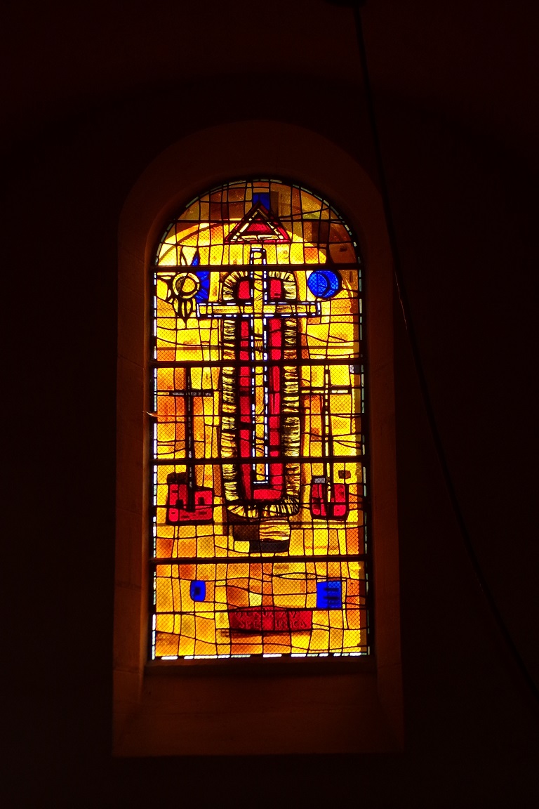 Saint-Sulpice de Cognac - L'église Saint Sulpice - Un vitrail (12 avril 2017)