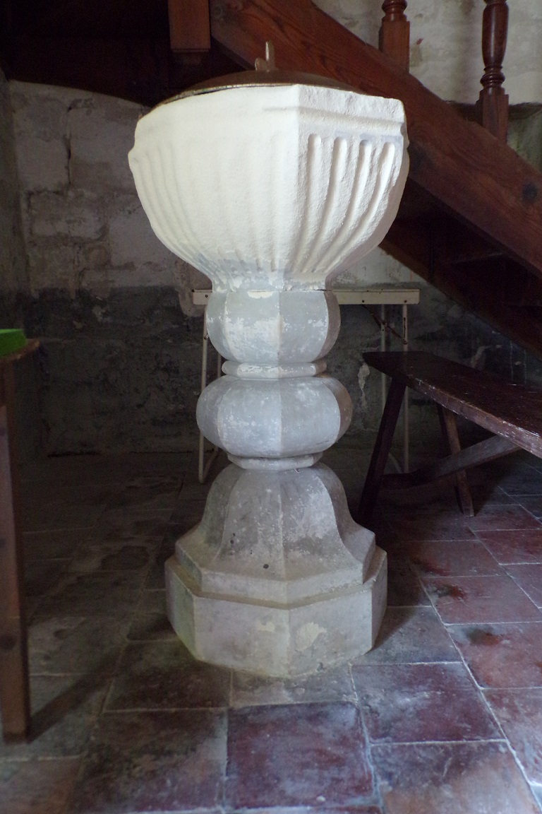 Bréville - L’église Saint-Benoît - Fonts Baptismaux (27 mai 2017)