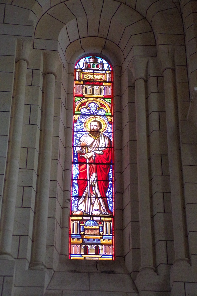 Bouteville - L'église Saint-Paul - Un vitrail (21 mars 2017)