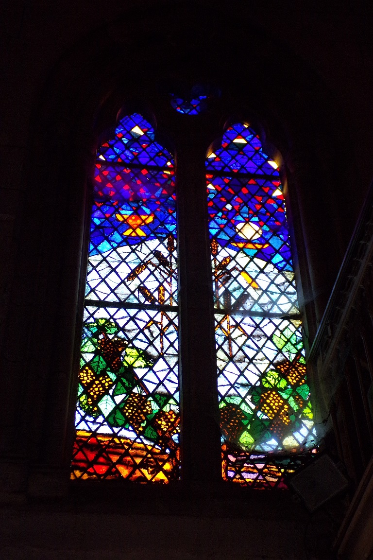 Javrezac - L'église Saint-Pierre - Un vitrail (22 juin 2017)