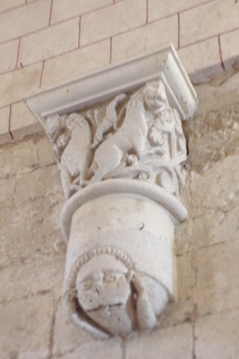 Mérignac - L'église Saint-Pierre - Un modillon (10 juin 2017)