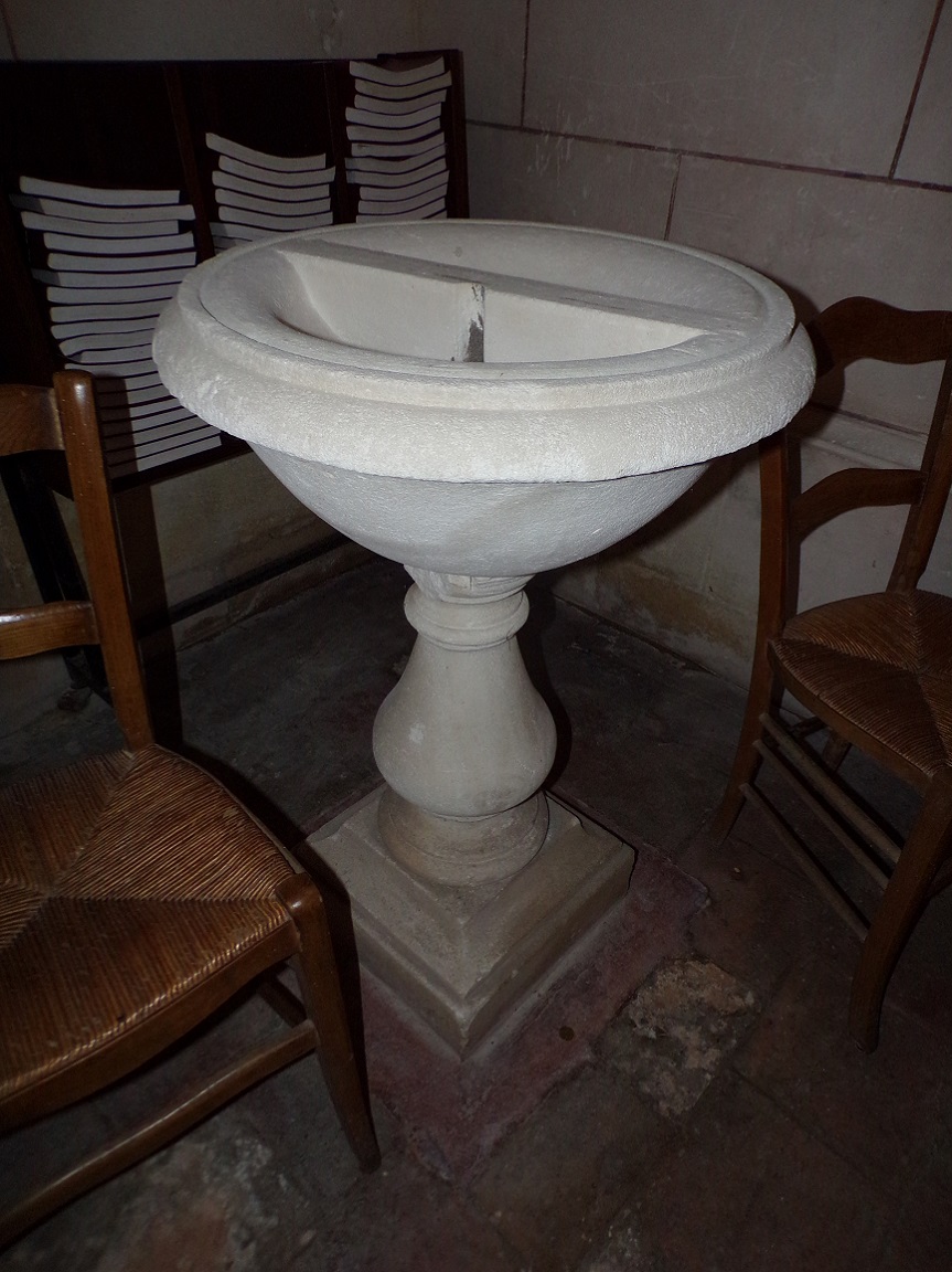 Gondeville - L'église Notre-Dame - Fonts baptismaux (21 septembre 2019)