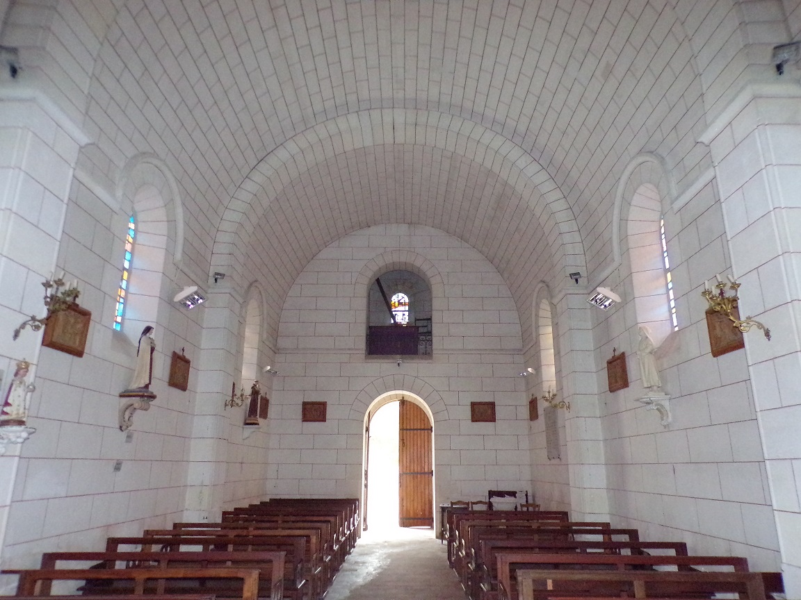 Gondeville - L'église Notre-Dame - Vue de l'autel (21 septembre 2019)