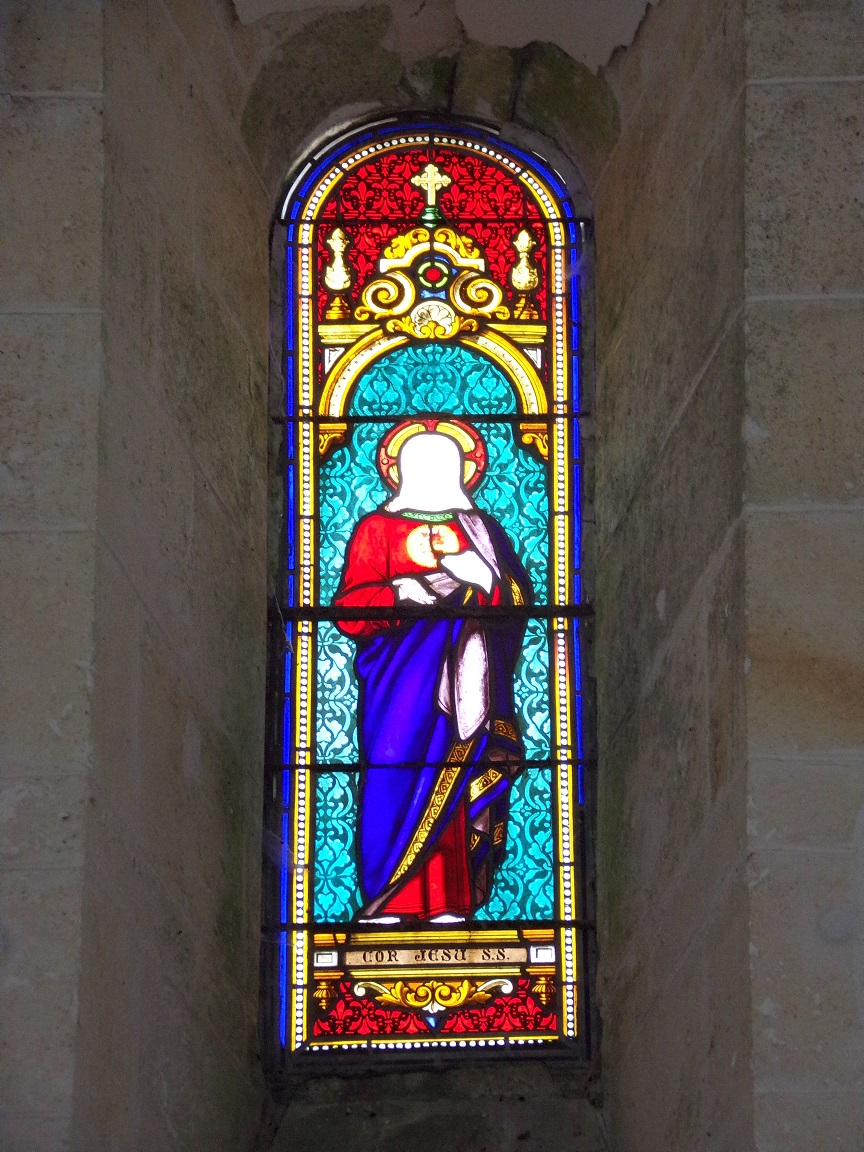 Ambleville - L'église Saint-Pierre - Le vitrail 'Cœur Sacré de Jésus' (21 septembre 2019)