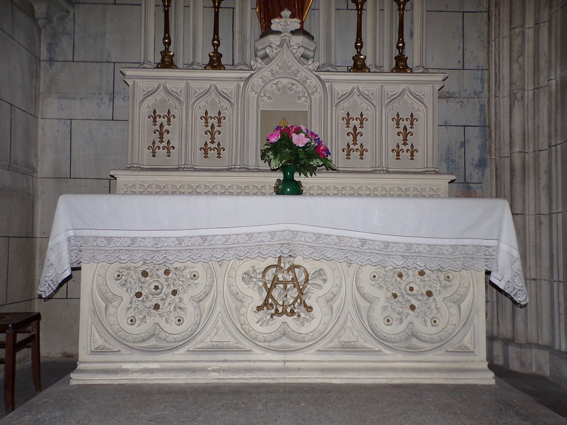 Javrezac - L'église Saint-Pierre - L'autel de la chapelle de la Sainte Vierge (5 mars 2019)