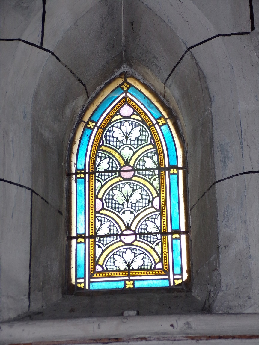 Javrezac - L'église Saint-Pierre - Un vitrail (5 mars 2019)