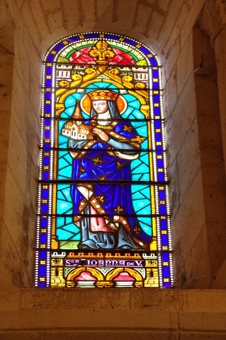 Gensac-la-Pallue – L’église Saint-Martin – Le vitrail 'Sainte Jeanne de Valois' (8 août 2017)