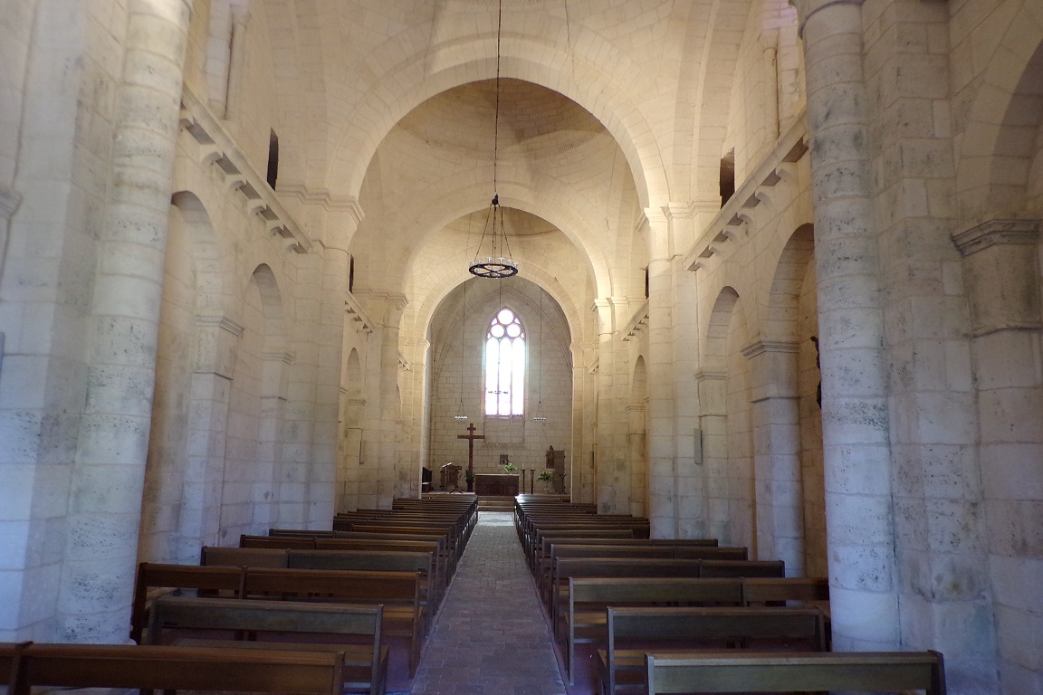 Gensac-la-Pallue – L’église Saint-Martin – Vue de l'entrée (8 mai 2017)