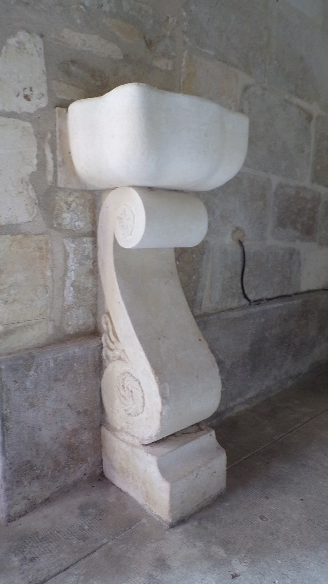 Gimeux - L'église Saint-Germain - Un bénitier (5 avril 2018)