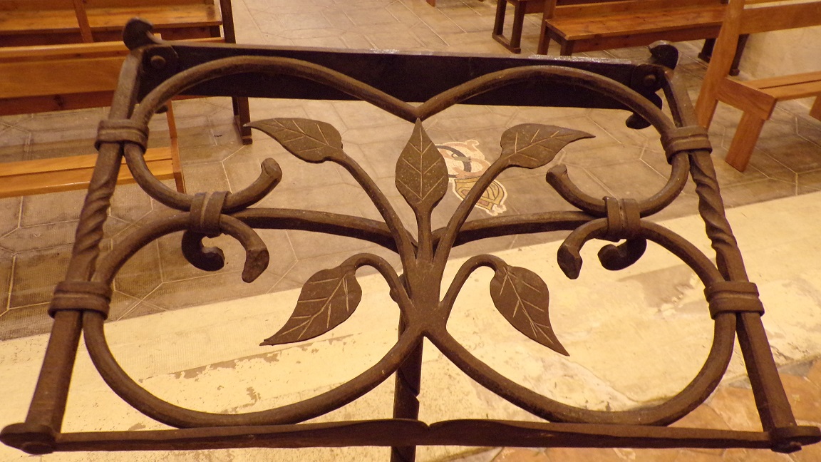 Nercillac - L'église Saint-Germain - Détail du lutrin (10 avril 2018)