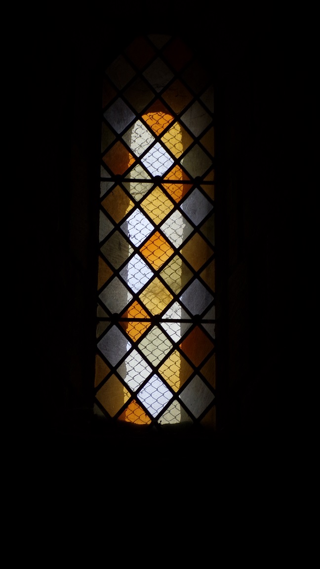 Réparsac - L'église Saint-Pierre - Un vitrail (10 avril 2018)