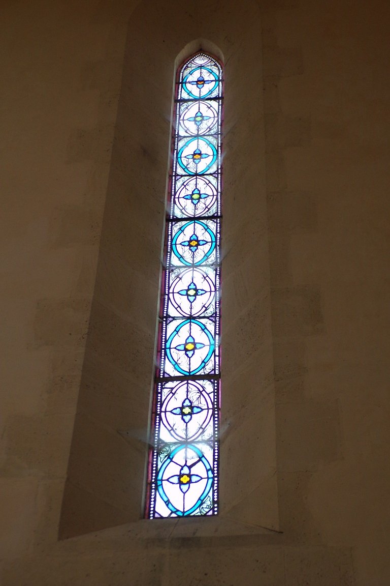 Lignières-Sonneville - L'église Notre-Dame - Un vitrail (1 novembre 2017)