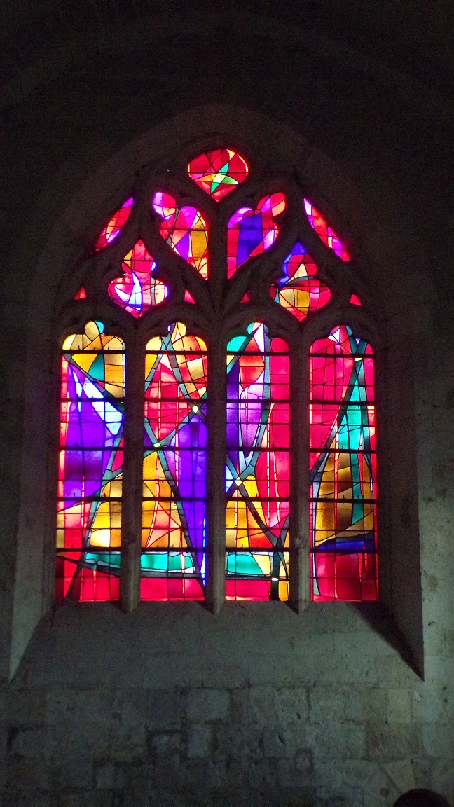 Macqueville - L'église Saint-Etienne - Un vitrail (27 avril 2018)