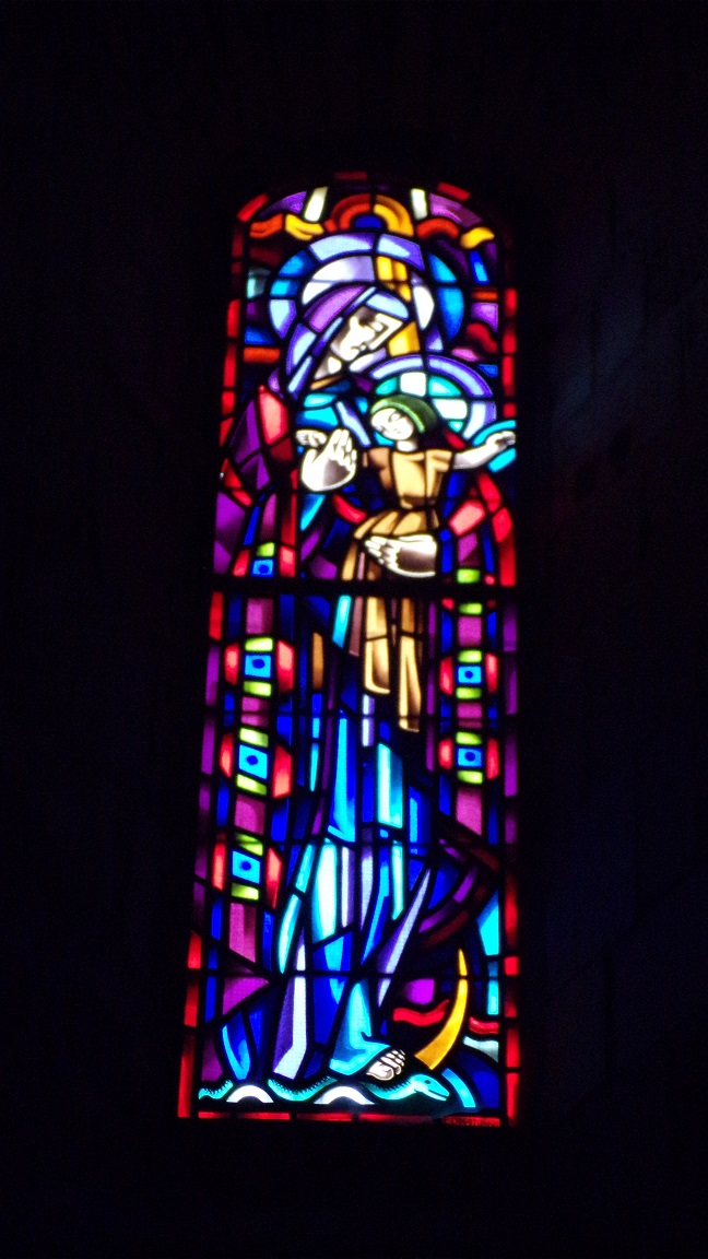 Macqueville - L'église Saint-Etienne - Un vitrail (27 avril 2018)