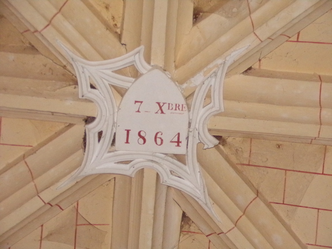 Mainxe - L'église Saint-Maurice - La clef de voûte '7 Xbre 1864' (17 juin 2019)