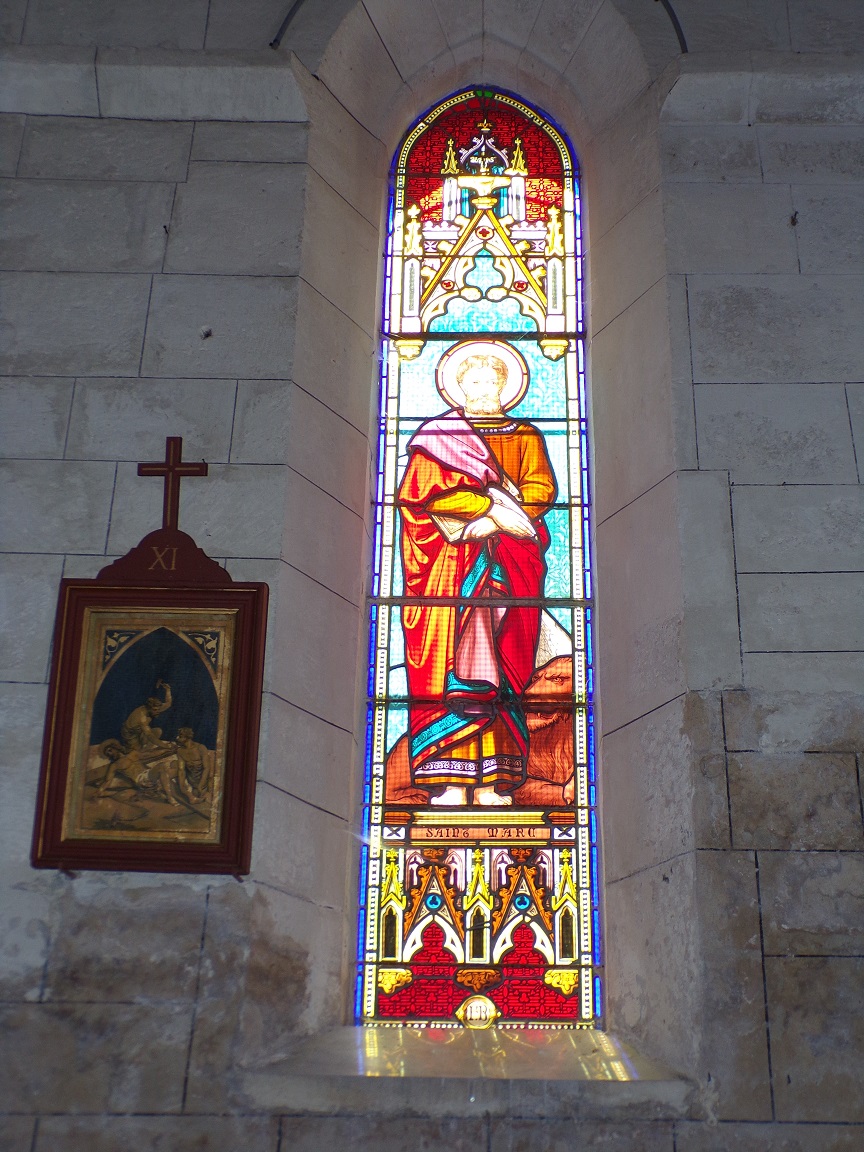 Mareuil - L'église Notre-Dame - Le vitrail 'Saint Marc' (21 août 2018)