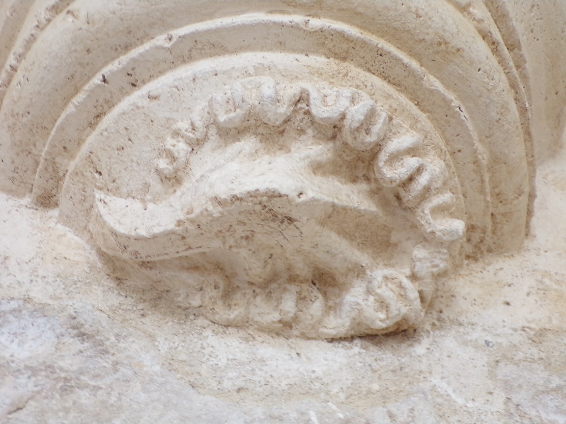 Merpins - L'abbaye Notre-Dame de la Frenade - Un modillon (4 juin 2018)