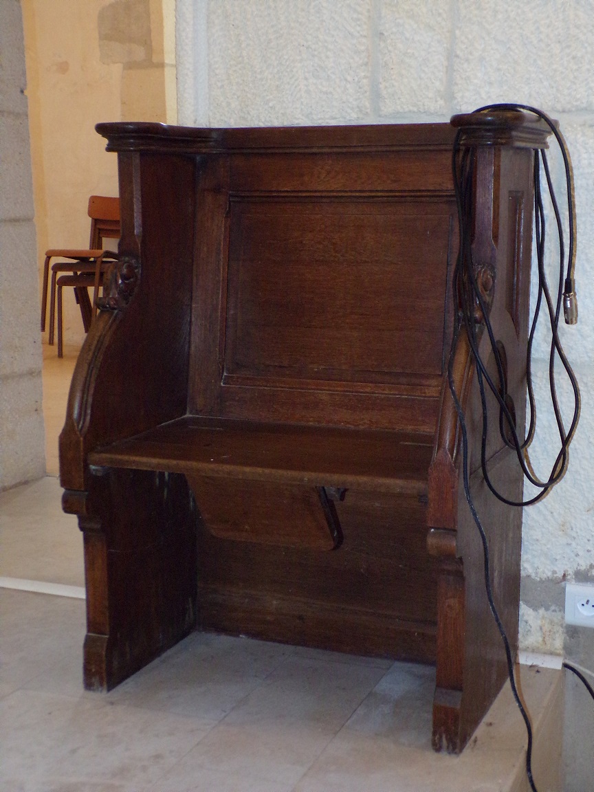 Merpins - L'église Saint-Rémy - Une stalle (28 mai 2018)