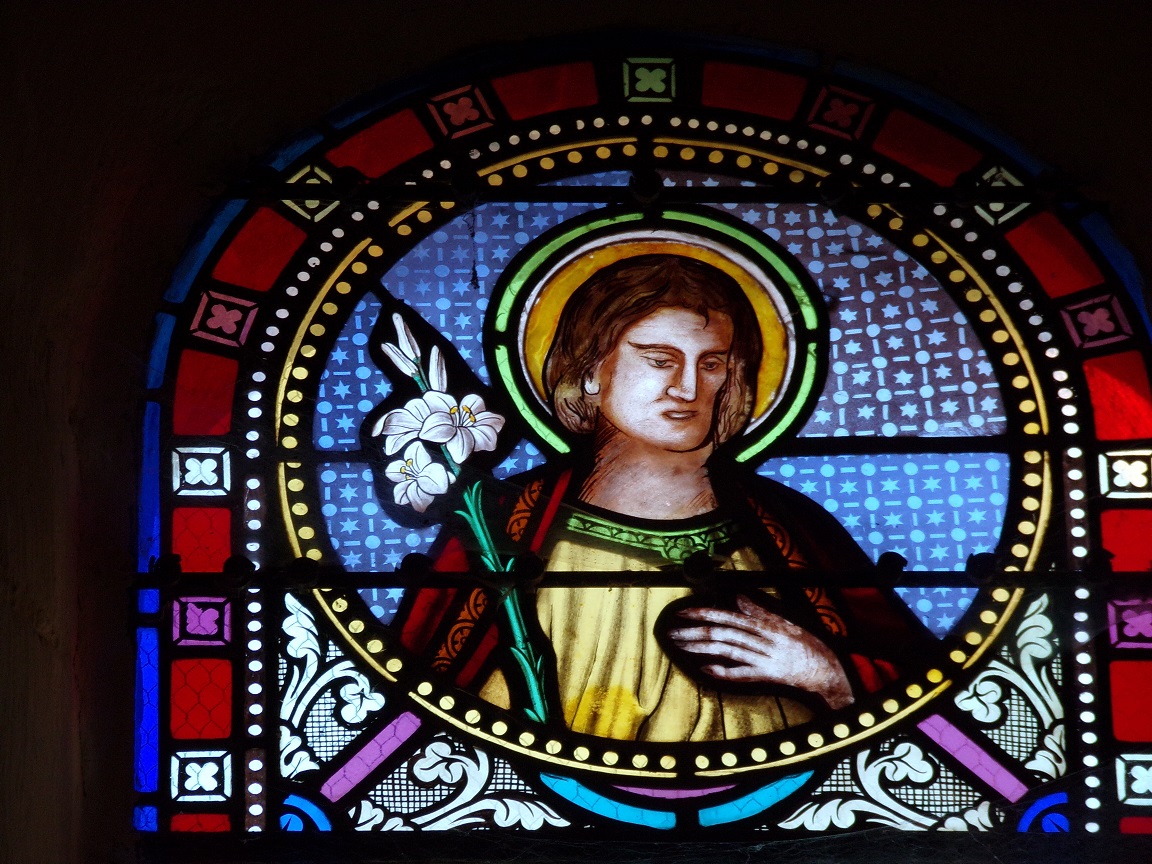 Mesnac - L'église Saint-Pierre - Un vitrail (16 septembre 2018)