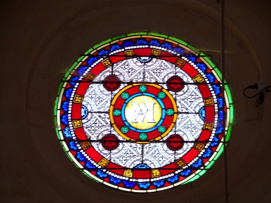 Mesnac - L'église Saint-Pierre - Un vitrail (16 septembre 2018)