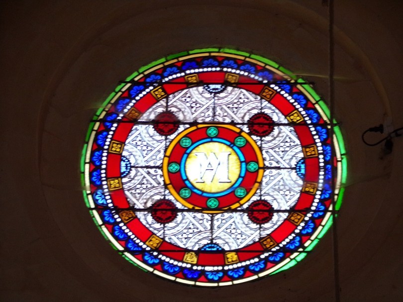 Mesnac - L'église Saint-Pierre - Un vitrail (16 septembre 2018)