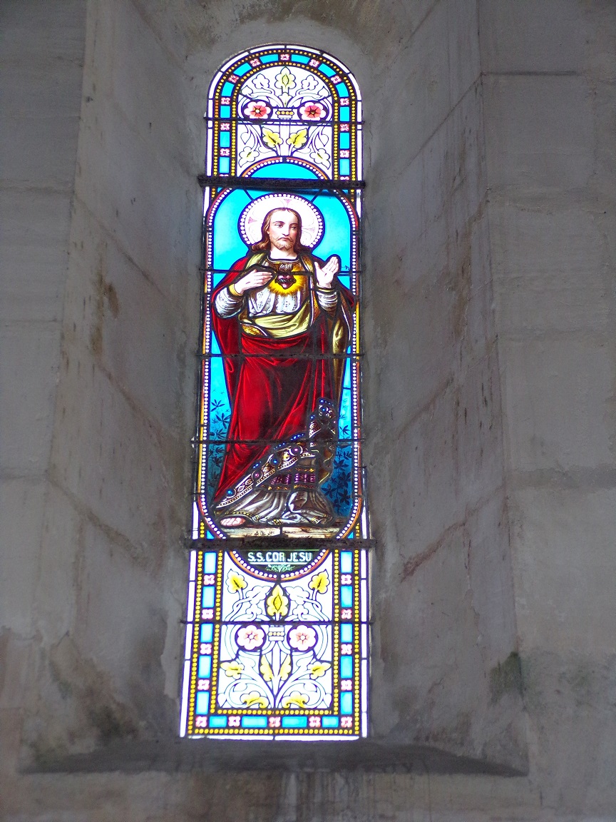 Migron - L'église Saint-Nazaire - Le vitrail 'Sacré Coeur de Jésus' (19 juin 2018)