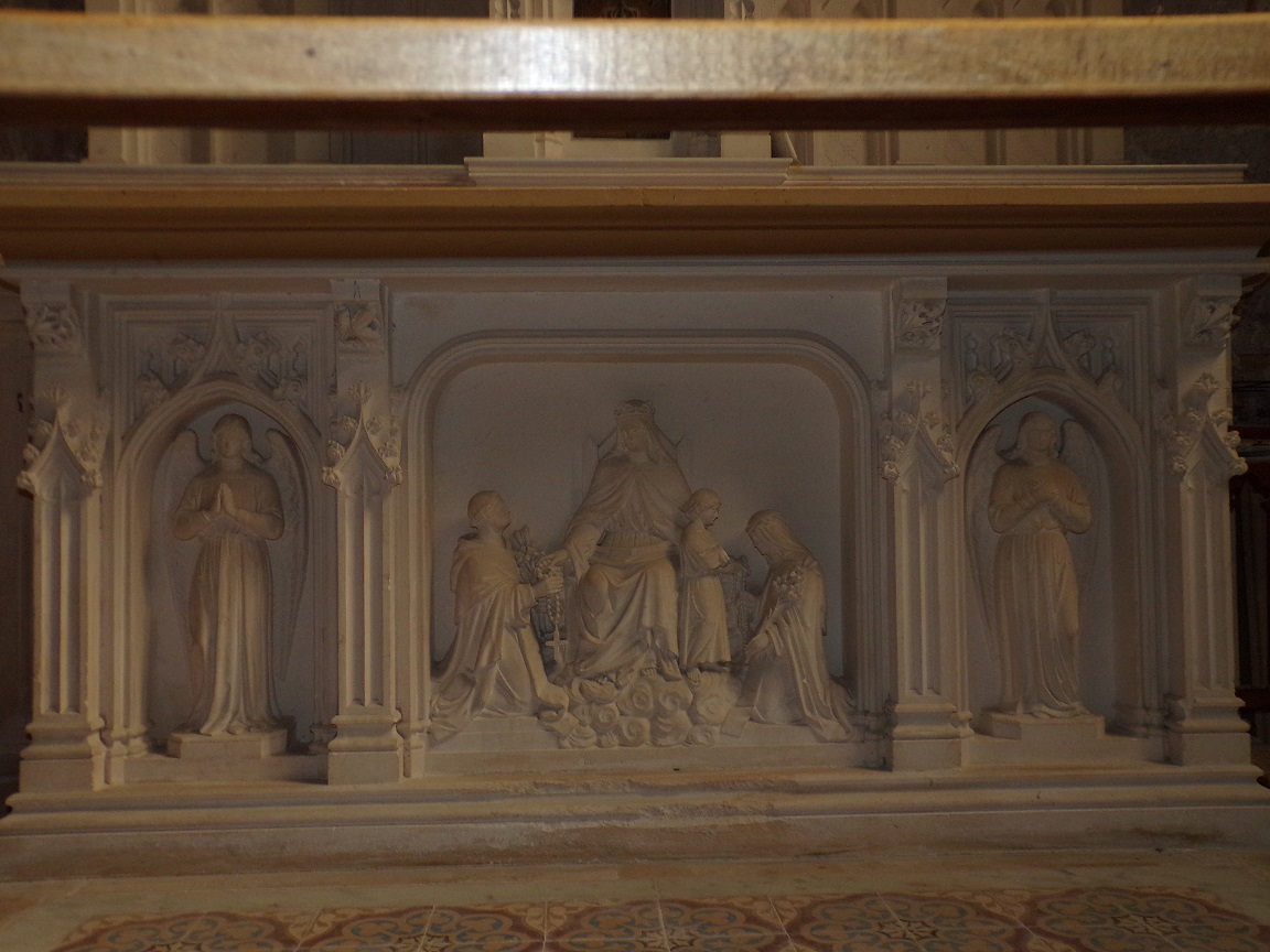 Neuvicq-le-Château - L'église Saint-Martin - Sous-bassement de la Vierge Marie et l'Enfant (16 septembre 2018)