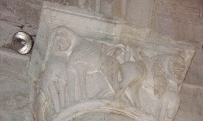 Rouffiac - L'église Saint-Vivien - Un modillon (17 juillet 2018)