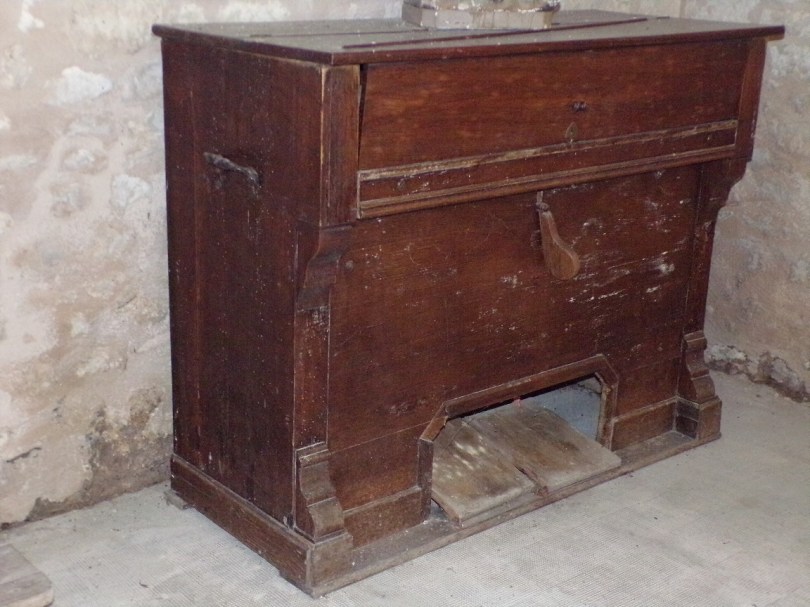 Rouffiac - L'église Saint-Vivien - L'harmonium (17 juillet 2018)