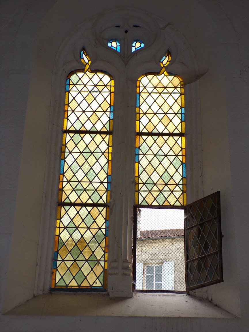 Saint-Laurent de Cognac - L'église Saint-Laurent - Un vitrail (31 mai 2018)