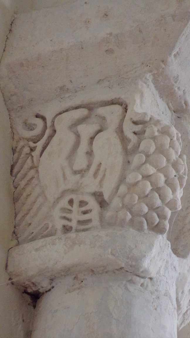 Boutiers-Saint-Trojan - L'église Saint-Trojan - Un modillon figuratif (23 avril 2018)