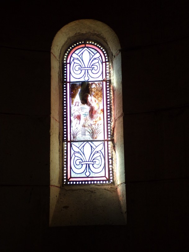 Sainte-Sévère - L'église Saint Augustin - Le vitrail 'Ange' (23 juillet 2018)