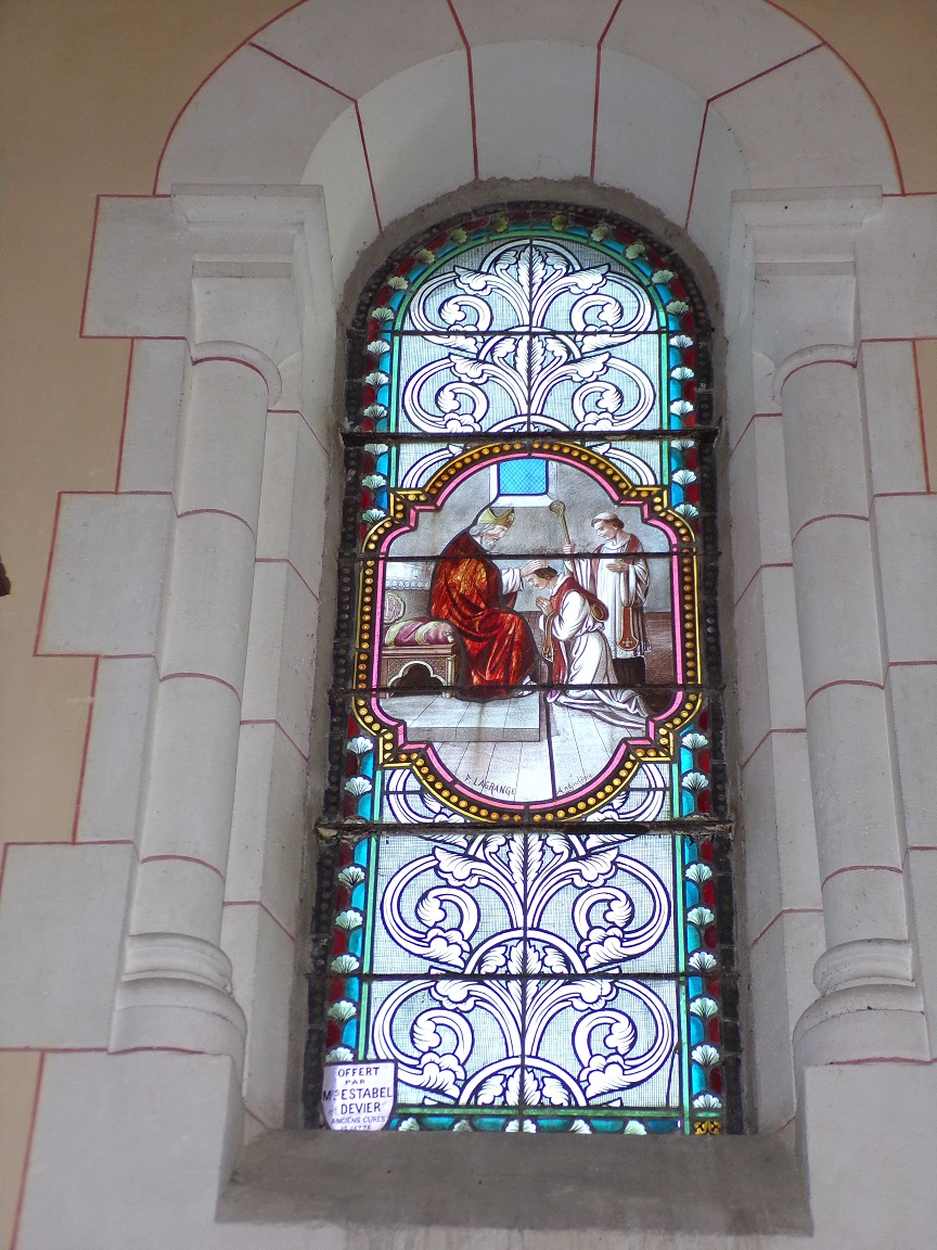 Sainte-Sévère - L'église Saint Augustin - Le vitrail 'F. Lagrange offert par Mes ESTABEL et DEVIER' (23 juillet 2018)