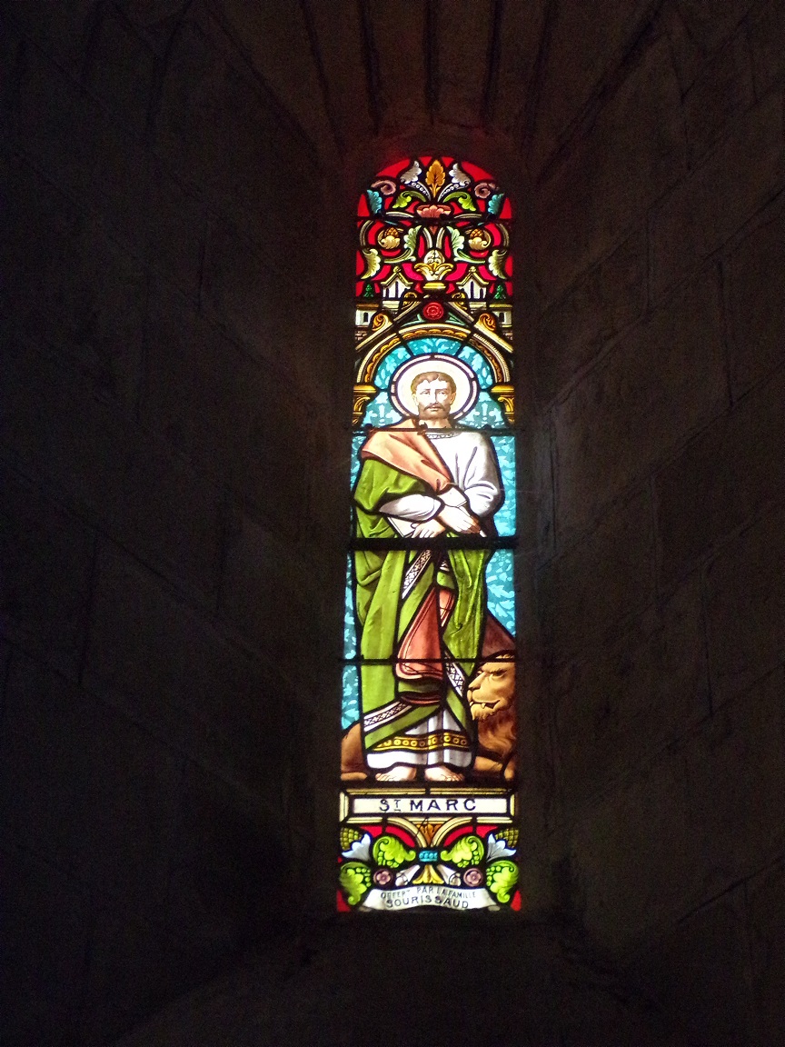Sigogne - L'église Saint-Martin - Le vitrail 'Saint-Marc' (29 juillet 2019)