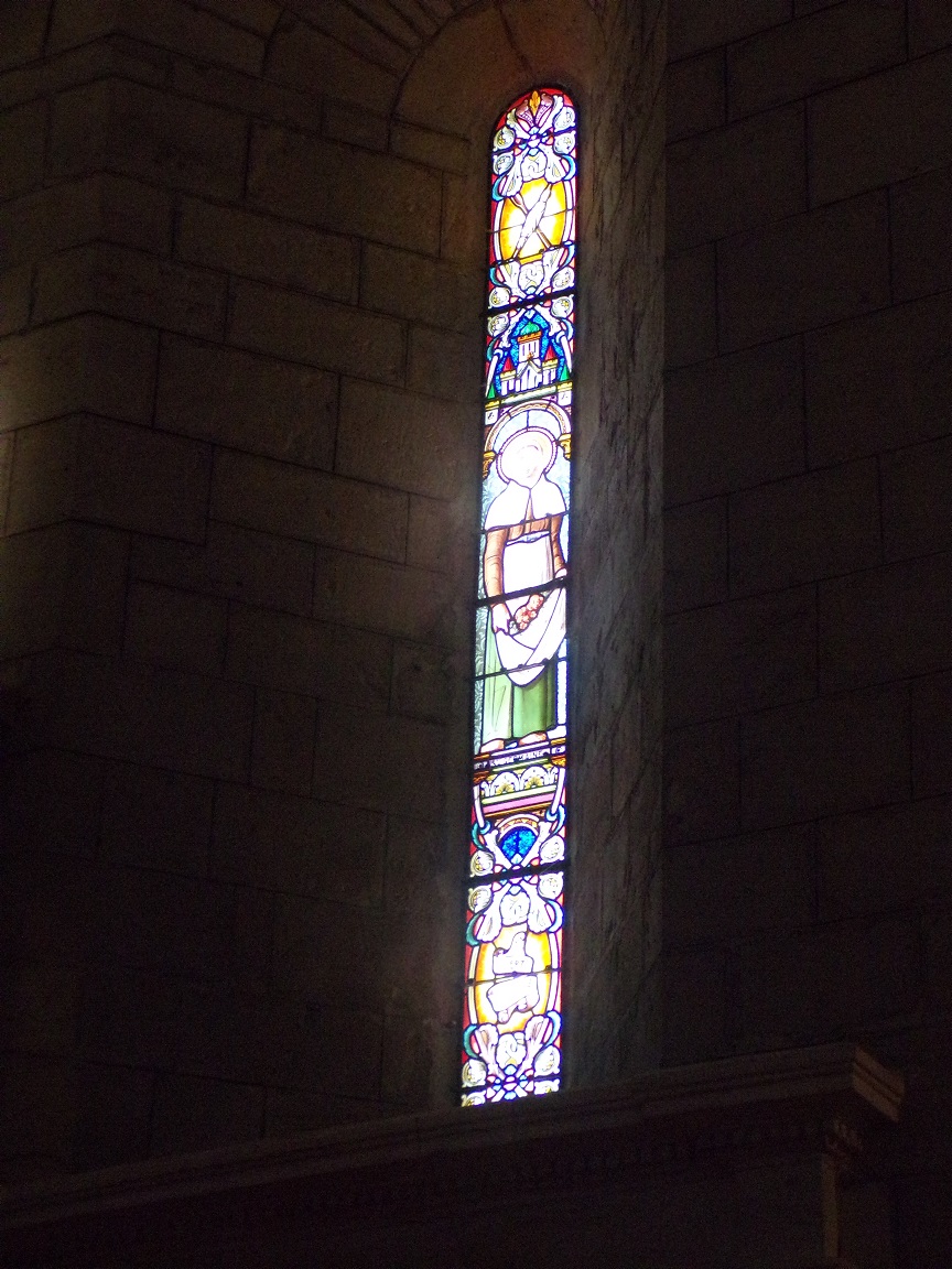 Sigogne - L'église Saint-Martin - Le vitrail 'Sainte Germaine' (29 juillet 2019)