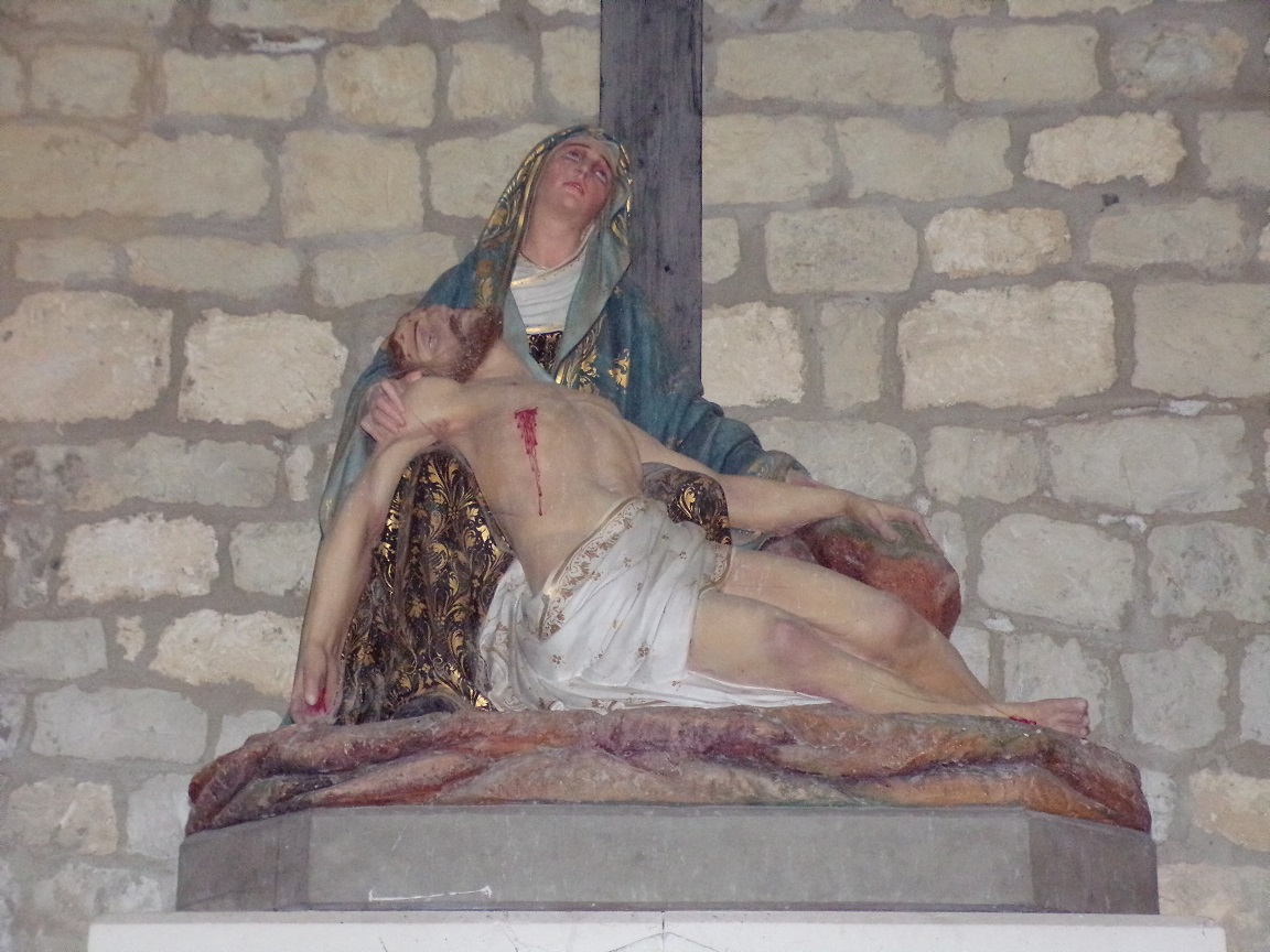 Verrières - L'église Saint-Palais - Marie, Jésus descendu de la croix (7 mai 2018)