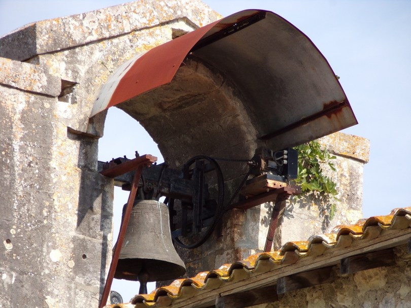Cierzac - L'église Notre-Dame - La cloche (18 juillet 2018)