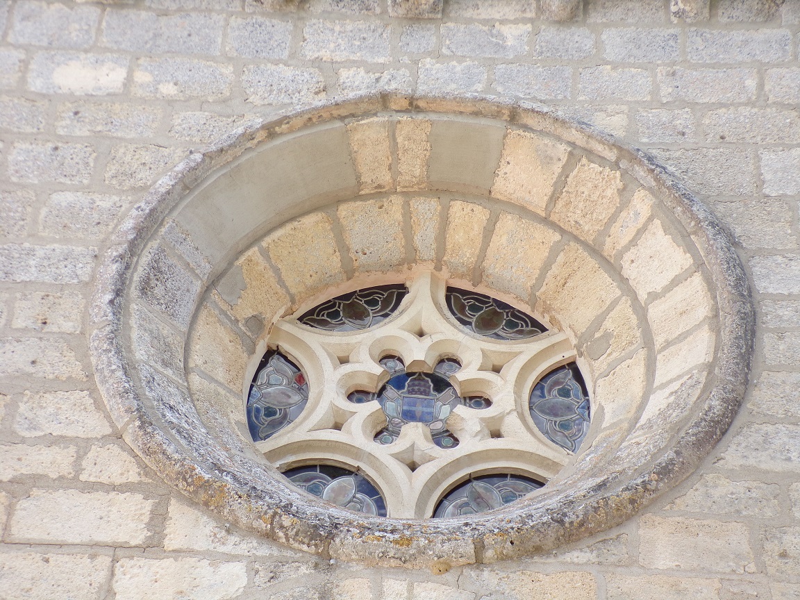 Angeac-Charente - L'église Saint-Pierre - La rosace (18 août 2016)