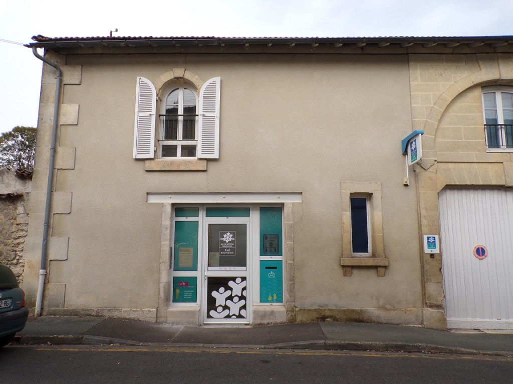 Cognac – Rue de la Poudrière – La CAF (2 mars 2021)