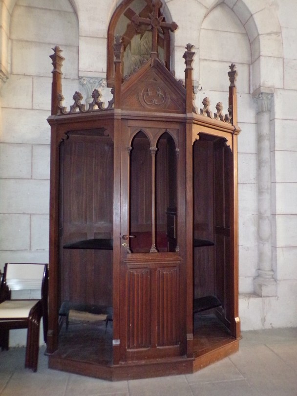 Église Saint-Martin, du Sacré-Coeur - Le confessional (2 janvier 2019)