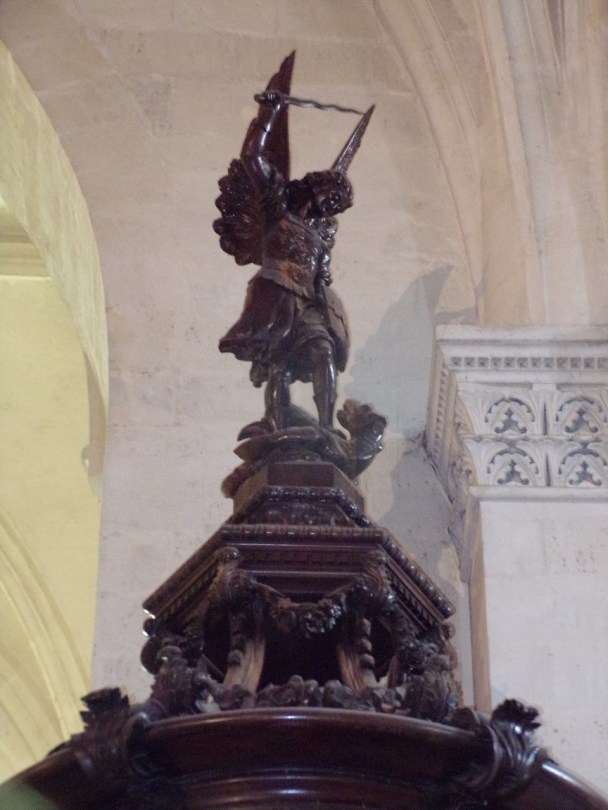 rue Aristide Briand - L'église Saint-Léger - La chaire (19 avril 2021)