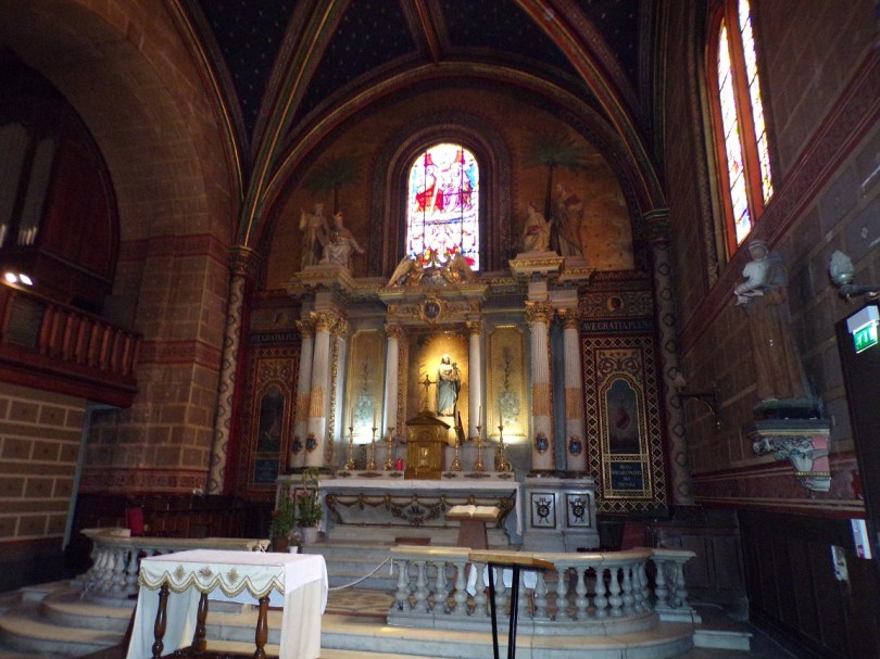 rue Aristide Briand - L'église Saint-Léger - La chapelle 'La Vierge à l'Enfant' (13 août 2016)