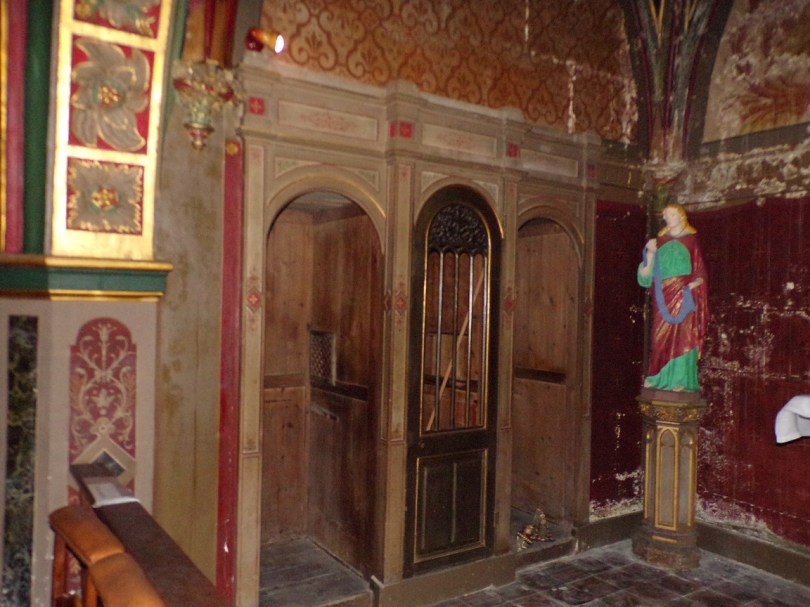 rue Aristide Briand - L'église Saint-Léger - Le confessionnal de la chapelle Saint-Joseph (25 février 2019)