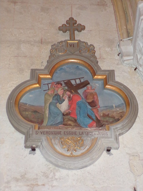 Saint-Brice - L'église Saint-Brice - Le chemin de croix VI 'Ste Véronique essuie la face de Jésus' (25 juillet 2018)